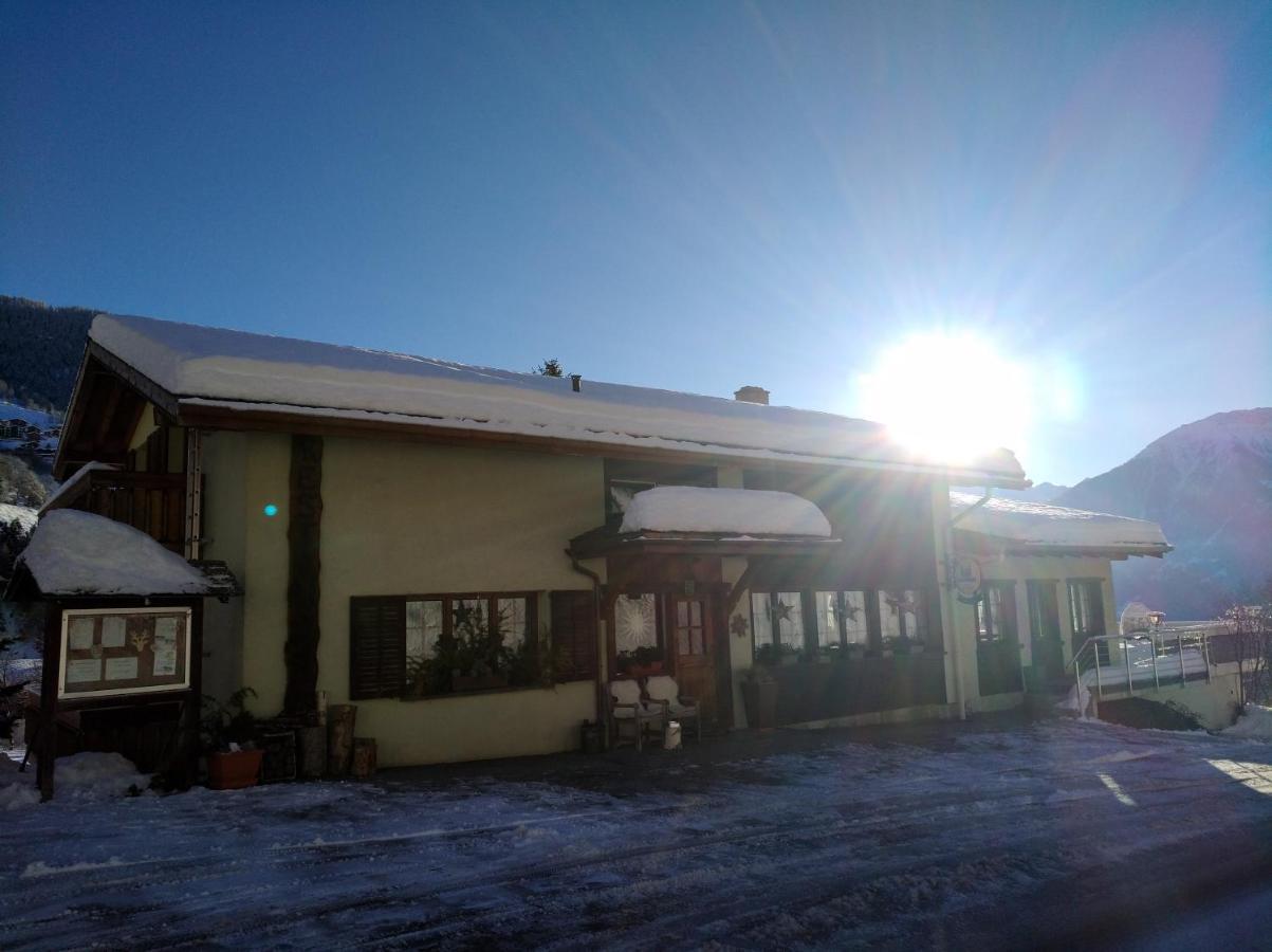 B&B Chalet Rustica Inden, Leukerbad Екстер'єр фото