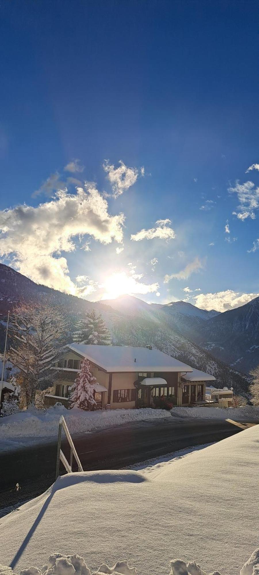 B&B Chalet Rustica Inden, Leukerbad Екстер'єр фото