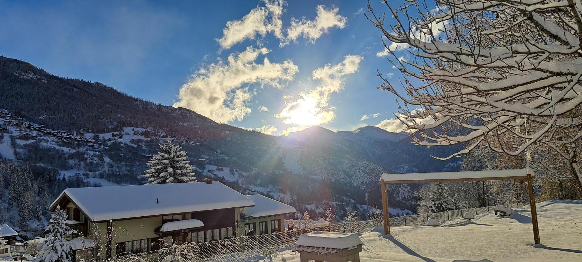 B&B Chalet Rustica Inden, Leukerbad Екстер'єр фото